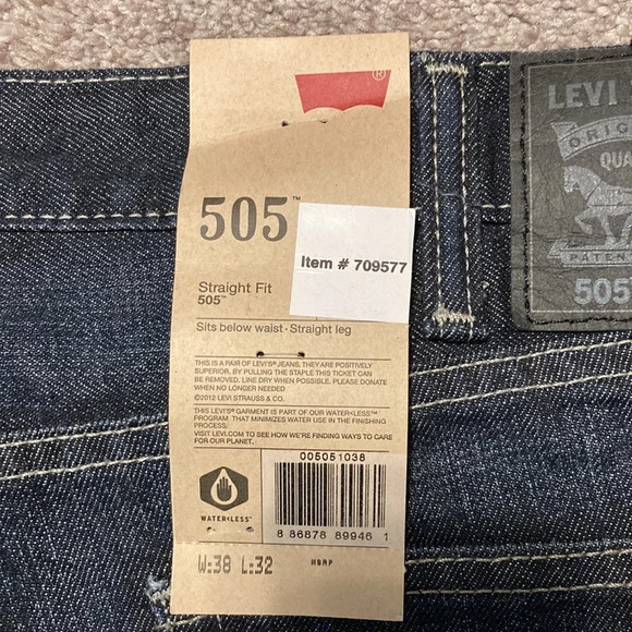 NWT Levi’s 505 Straight Fit 38W x 32L - Picture 14 of 16